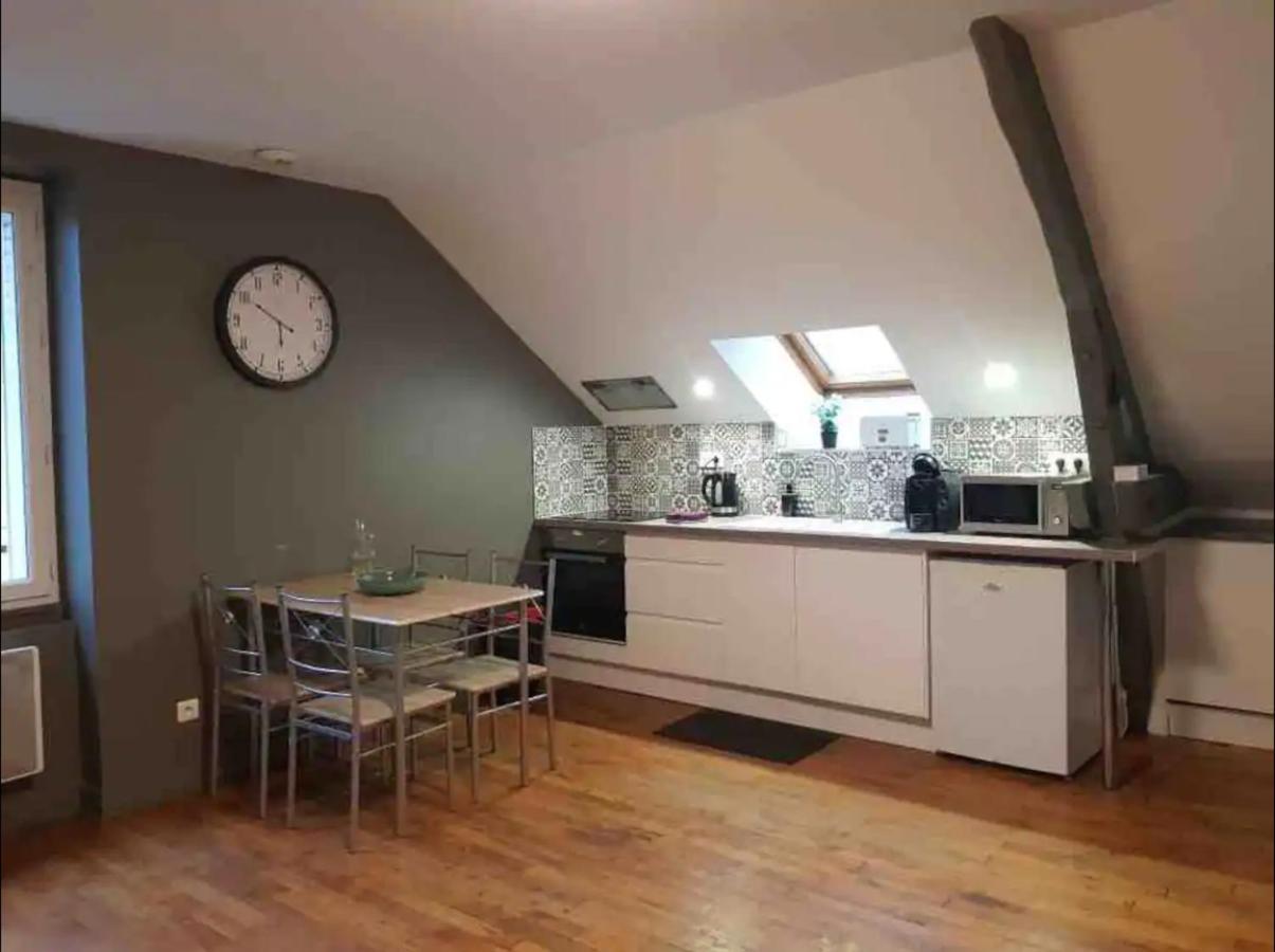 Brive City Center Apartment: Fiber Internet, AC & Free Parking Exterior photo